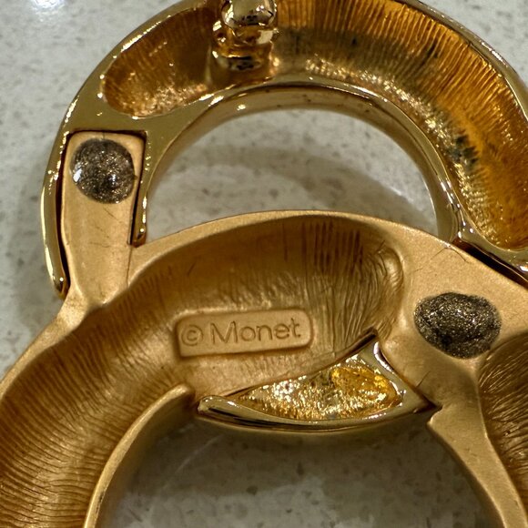 MONET Vintage Interlocking Double Circle Brooch - Picture 3 of 6